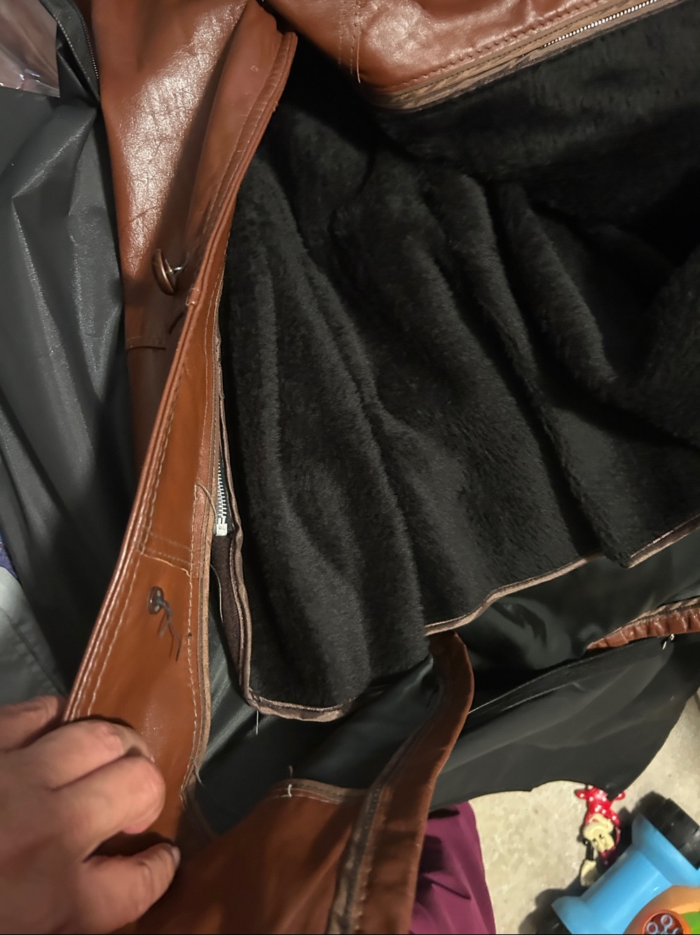 Leather jacket - Picture 3 of 3